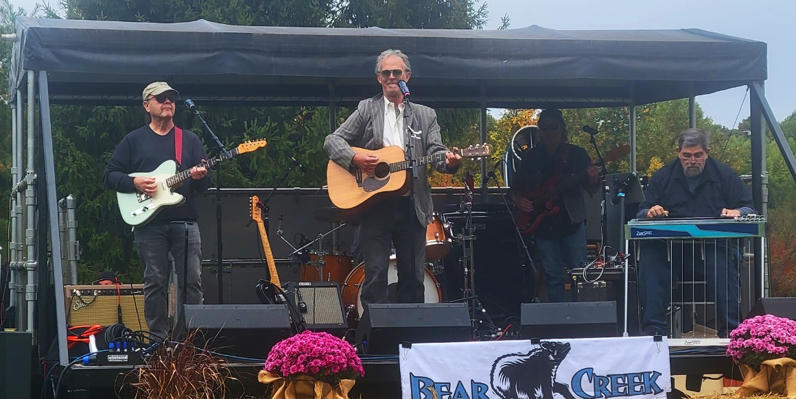 Jack Murray & the Blue Tarp Wranglers perform Thursday, Jan....